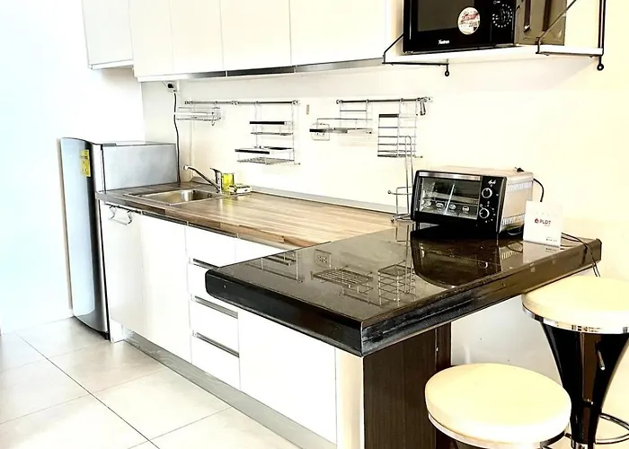 Cozy Near Eastwood Qc Apartment